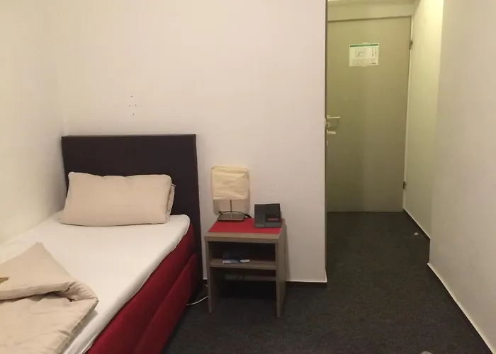 Central Hotel Hotell Troisdorf